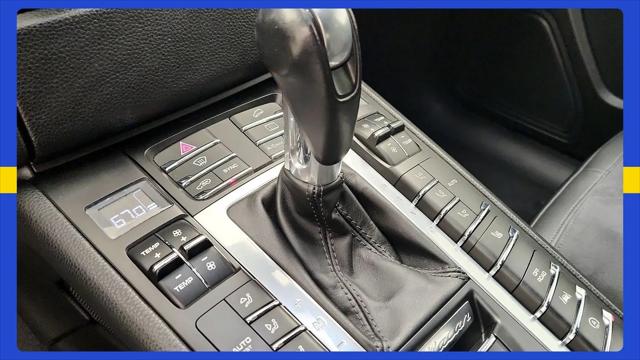 2017 Porsche Macan Macan