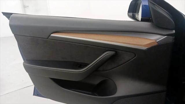 2021 Tesla Model 3 Standard Range Plus Rear-Wheel Drive