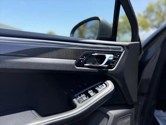 2018 Porsche Macan Turbo