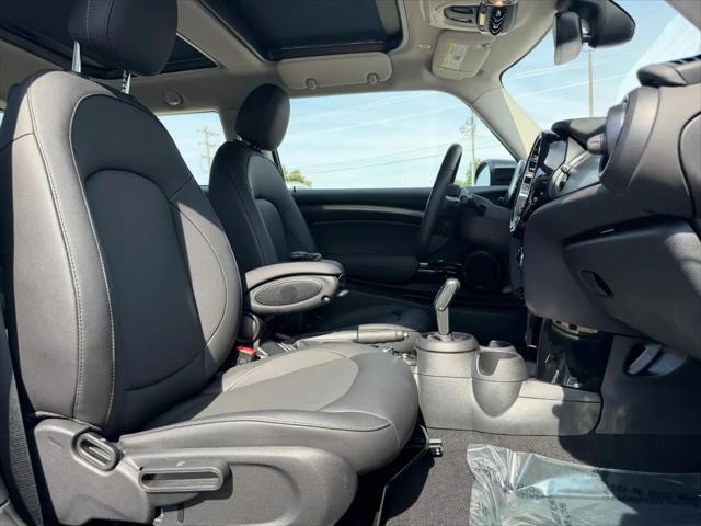 2023 MINI Hardtop Cooper