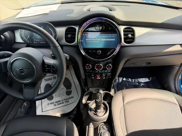 2023 MINI Hardtop Cooper