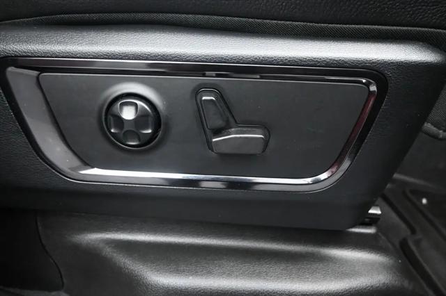 2025 Ram 1500 Limited Crew Cab 4x4 57 Box
