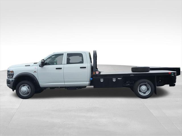 2026 RAM 5500 Chassis RAM 5500 TRADESMAN CHASSIS CREW CAB 4X4 84 CA
