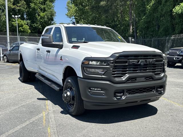 2026 RAM Ram 3500 RAM 3500 TRADESMAN CREW CAB 4X4 8 BOX