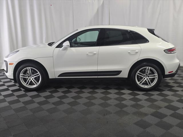 2024 Porsche Macan Unknown