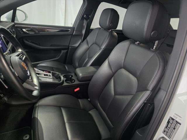 2024 Porsche Macan Unknown