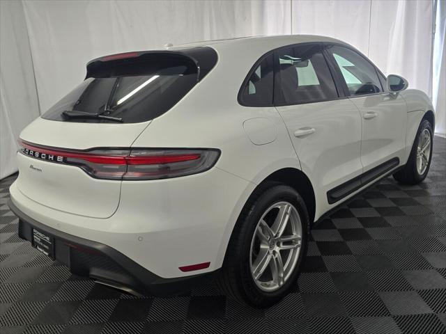 2024 Porsche Macan Unknown