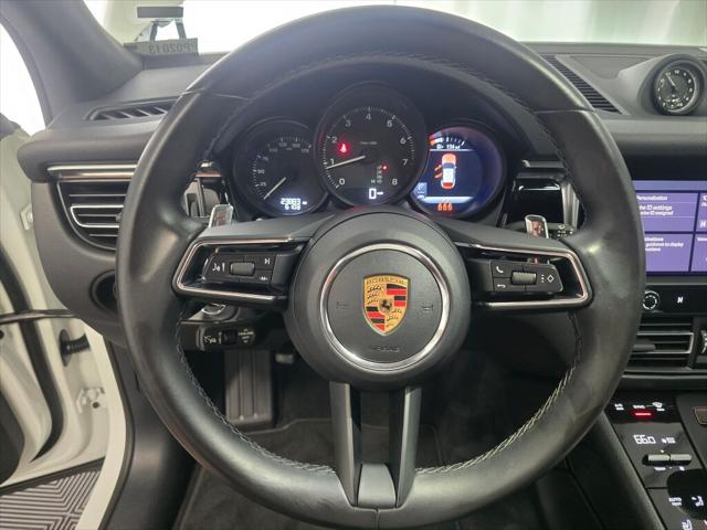 2024 Porsche Macan Unknown