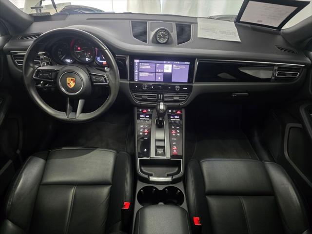 2024 Porsche Macan Unknown
