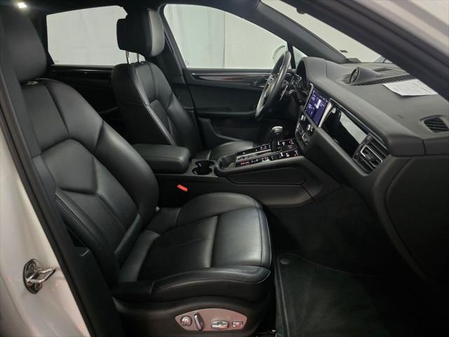 2024 Porsche Macan Unknown
