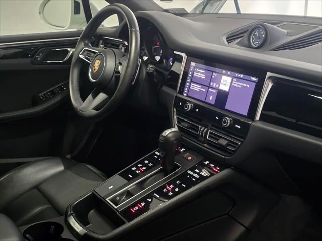 2024 Porsche Macan Unknown