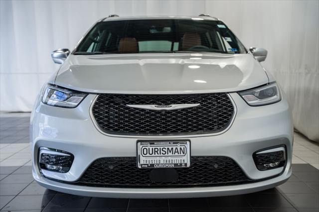 2024 Chrysler Pacifica Hybrid Pinnacle 2024 Chrysler Pacifica Hybrid Pinnacle