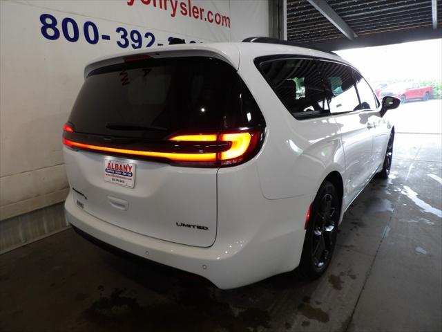 2025 Chrysler Pacifica Limited