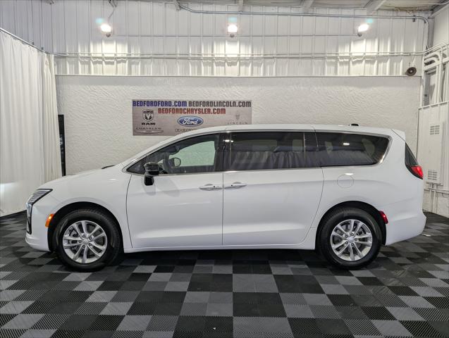 2027 Chrysler Pacifica PACIFICA SELECT AWD 2027 Chrysler Pacifica PACIFICA SELECT AWD