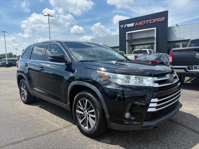 2019 Toyota Highlander XLE for sale in Indianapolis, IN