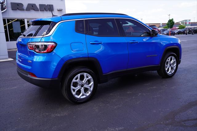 2025 Jeep Compass Latitude 4x4 2025 Jeep Compass Latitude 4x4