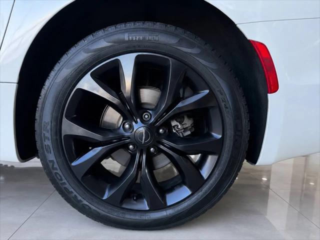 2020 Chrysler Pacifica 35th Anniversary Touring L Plus