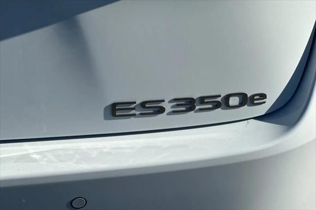 2026 Lexus ES 350 Premium