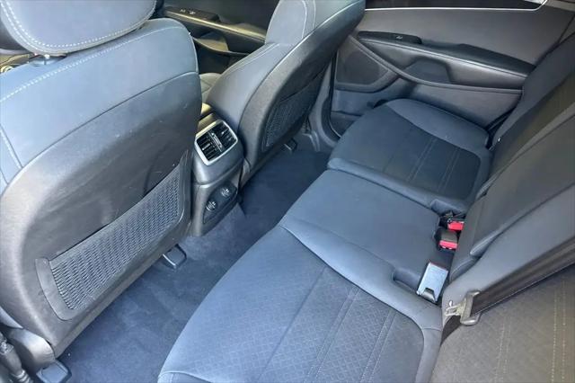 2016 Kia Sorento 2.4L LX