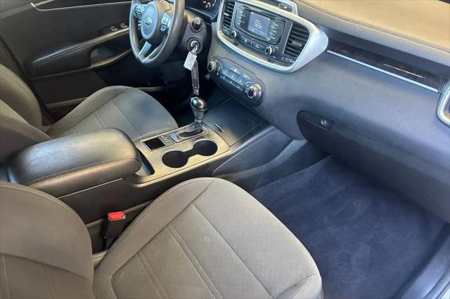 2016 Kia Sorento 2.4L LX