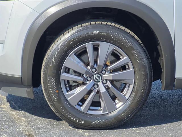 2023 Nissan Pathfinder SV 4WD
