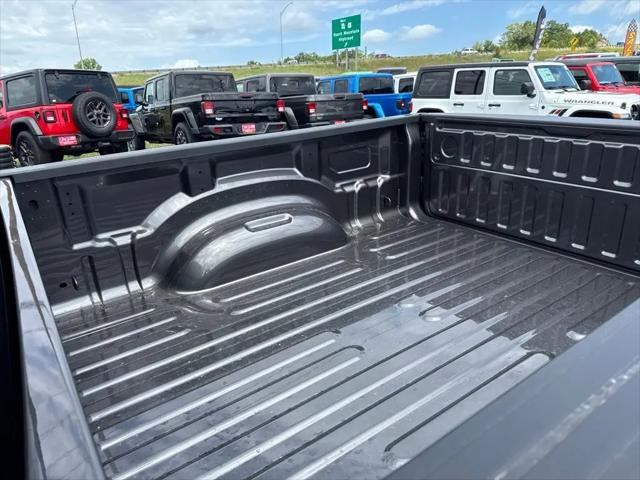 2026 Ram 1500 Express Quad Cab 4x4 64 Box
