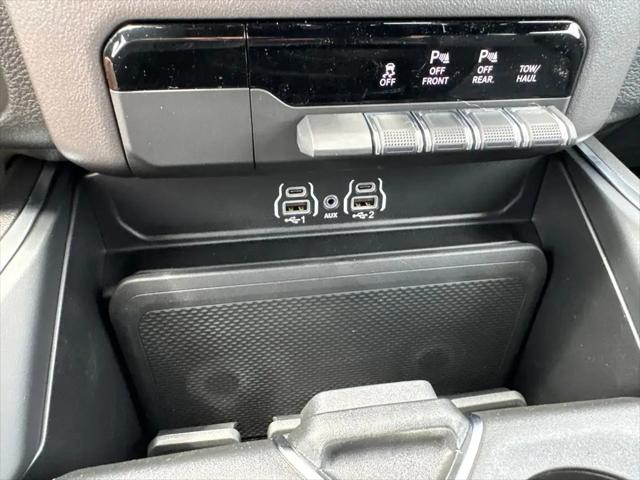 2026 Ram 1500 Express Quad Cab 4x4 64 Box