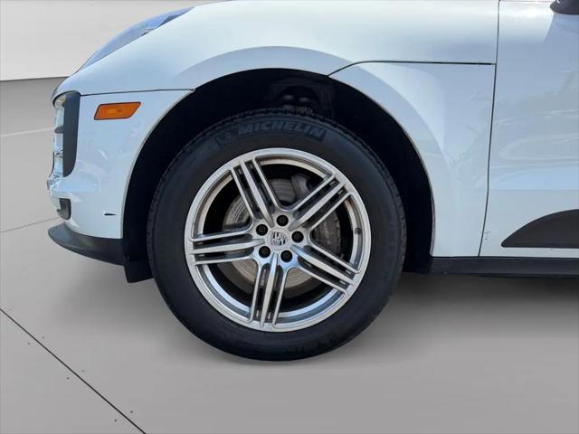 2021 Porsche Macan Macan