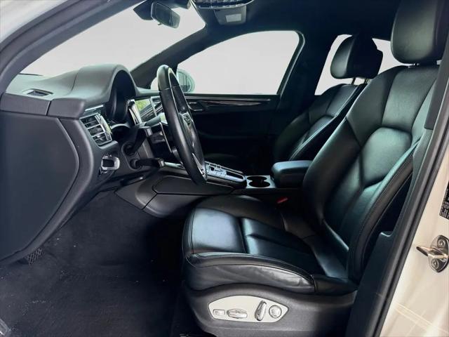 2021 Porsche Macan Macan