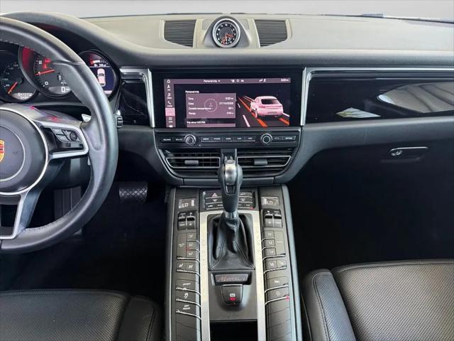 2021 Porsche Macan Macan