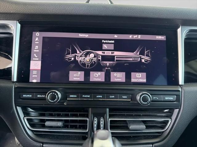 2021 Porsche Macan Macan