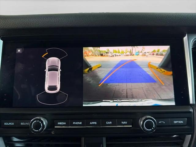 2021 Porsche Macan Macan