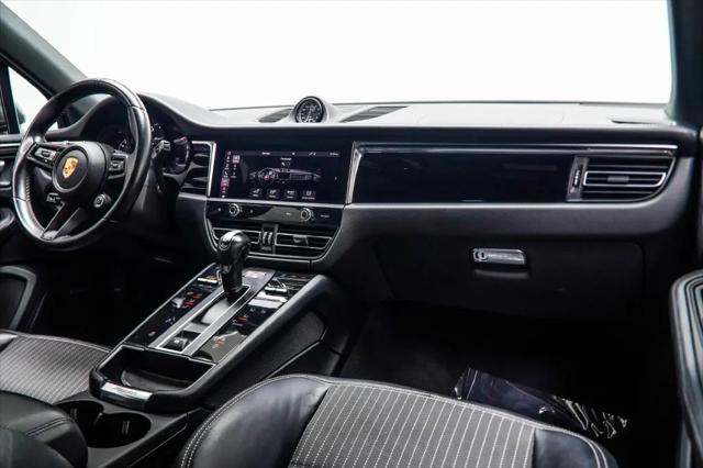 2023 Porsche Macan T