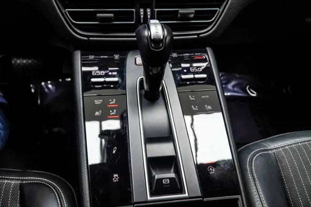 2023 Porsche Macan T