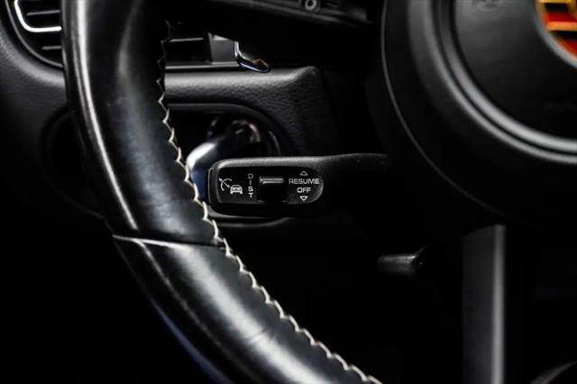 2023 Porsche Macan T