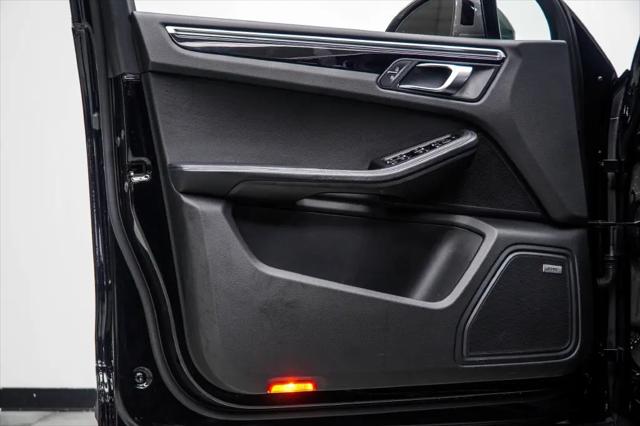 2023 Porsche Macan T