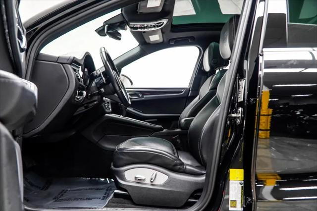 2023 Porsche Macan T