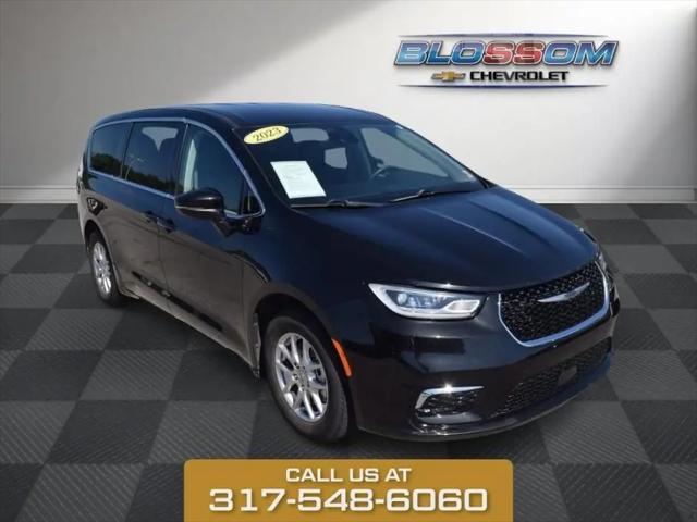 2023 Chrysler Pacifica Touring L for sale in Indianapolis, IN