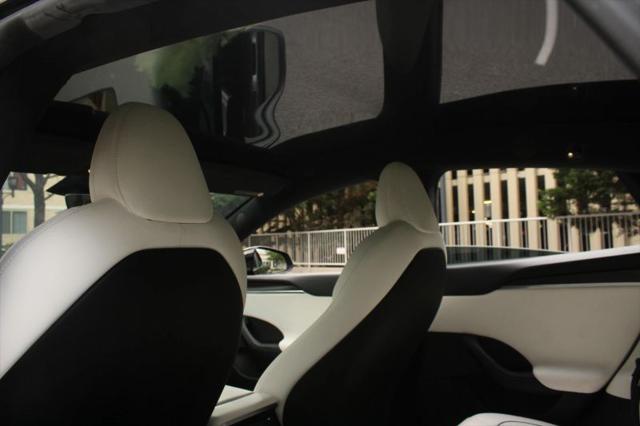 2021 Tesla Model S Plaid Tri Motor All-Wheel Drive