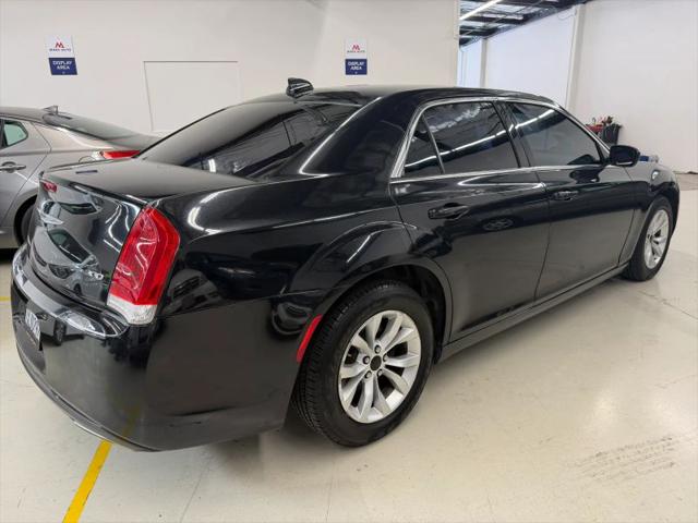 2015 Chrysler 300 Limited