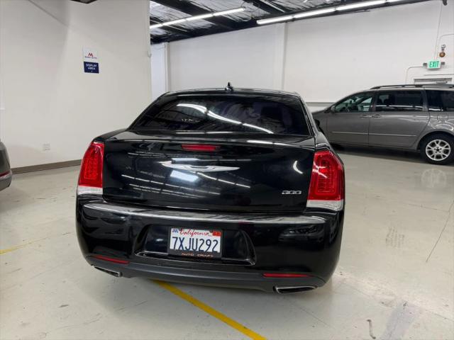 2015 Chrysler 300 Limited
