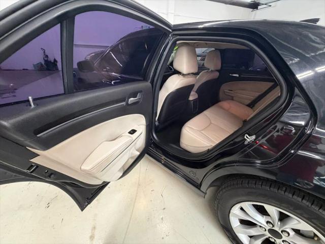2015 Chrysler 300 Limited