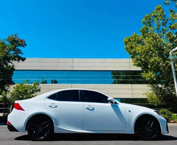 2018 Lexus IS 300 300