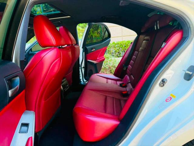 2018 Lexus IS 300 300