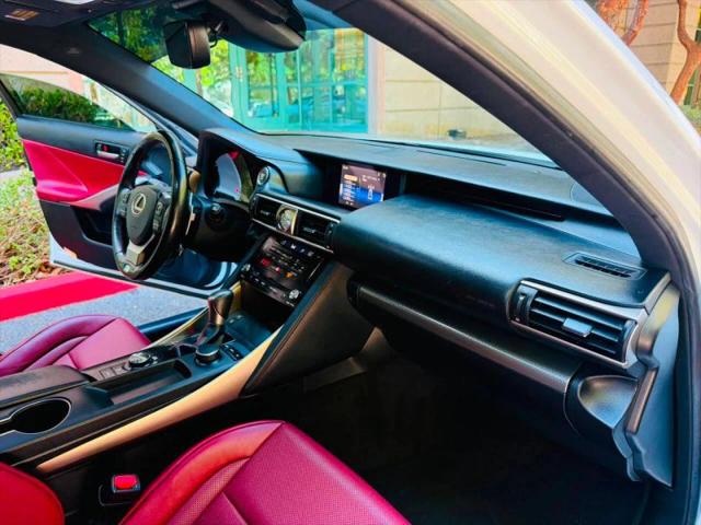 2018 Lexus IS 300 300