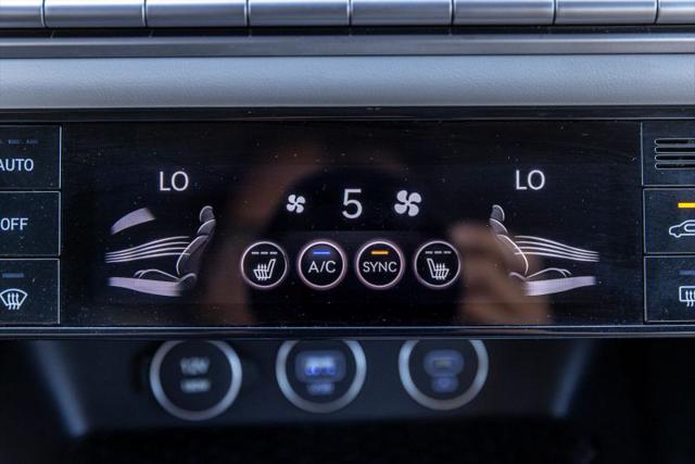 2025 Genesis G70 2.5T RWD