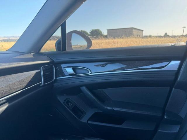 2011 Porsche Panamera 4