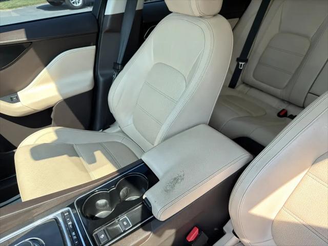 2017 Jaguar F-PACE 35t Prestige