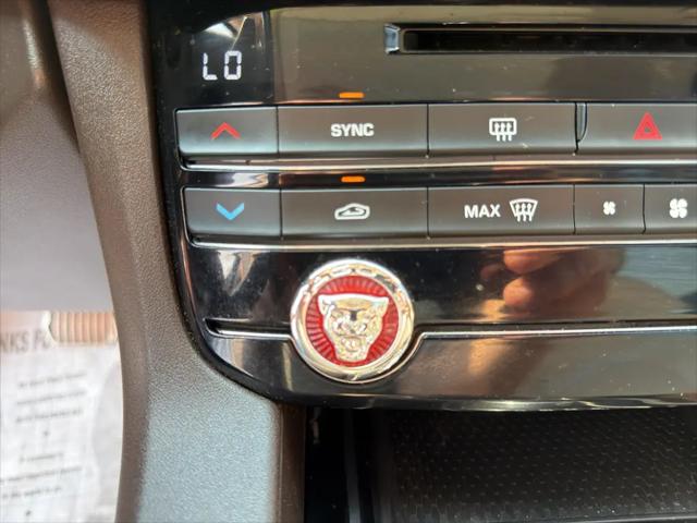 2017 Jaguar F-PACE 35t Prestige
