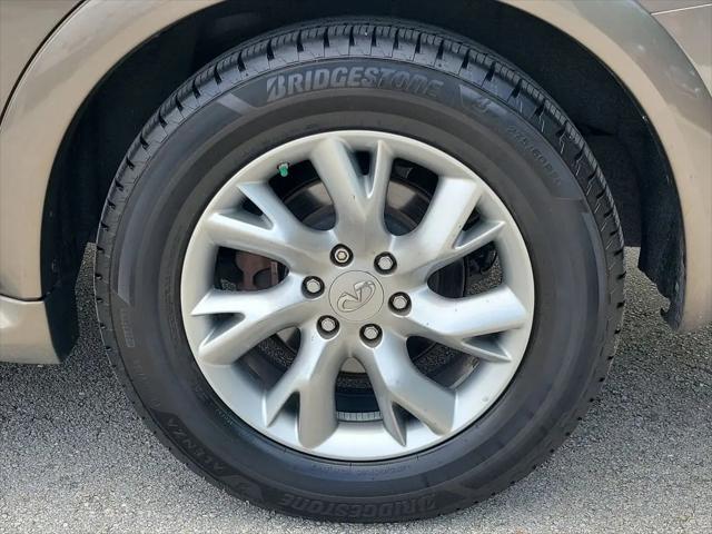 2014 INFINITI QX80 Standard